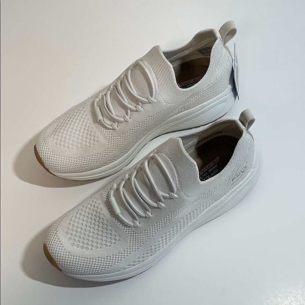 Skechers White Knit sneakers new with tags size 8.5